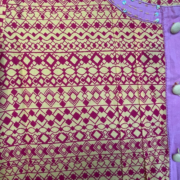 Long T-shirt - Picture 2 of 2